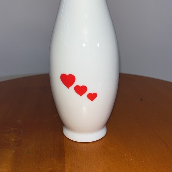 FTDA 1986 Vase With Red Heart Made In Japan Bud Vase - Picture 2 of 5